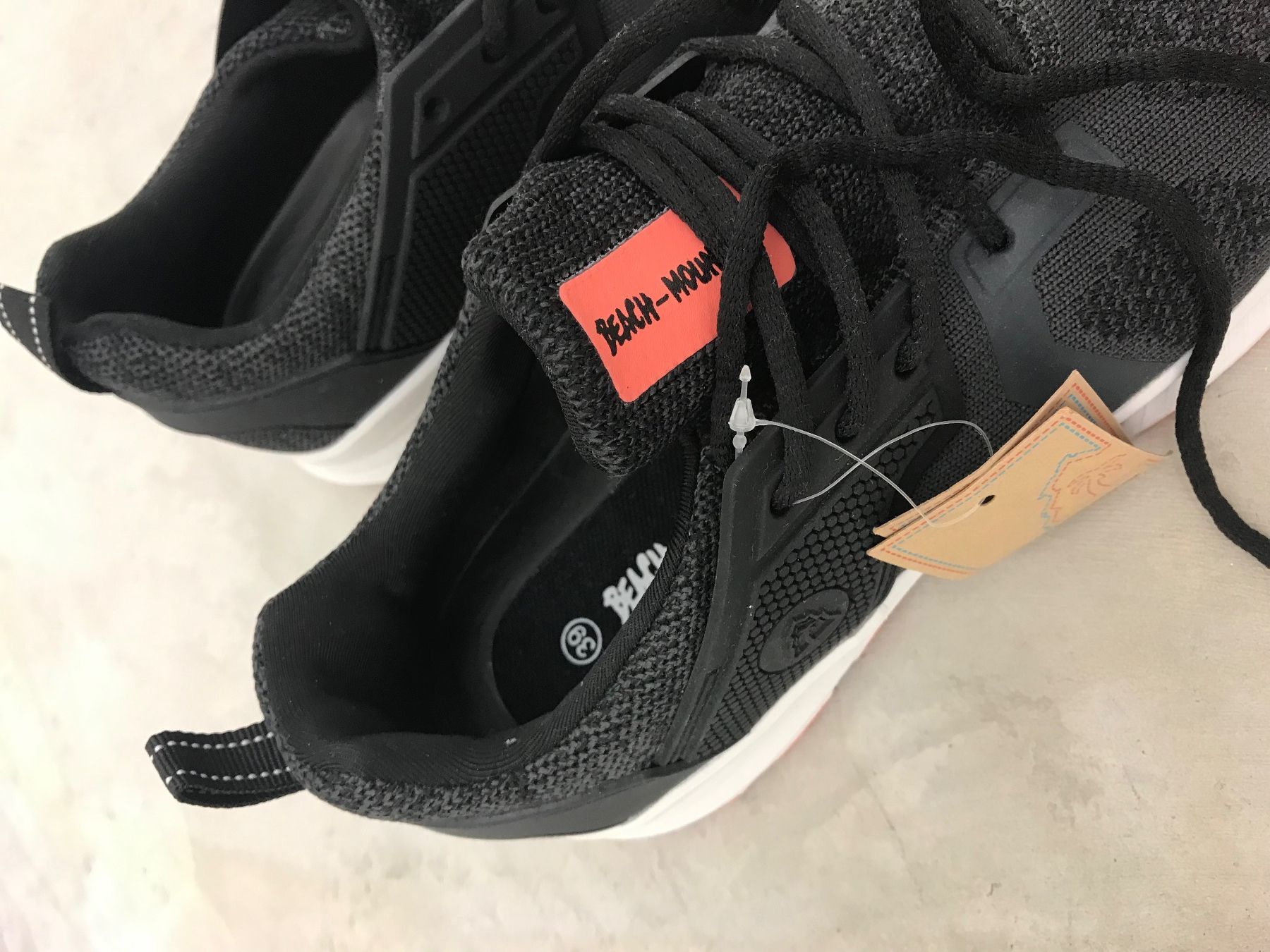 Scarpe da donna: Sneakers Beach Mountain Gr. 39 NEU – Nuovo e nell'imballaggio originale da Affoltern am Albis venduto da variablend 1