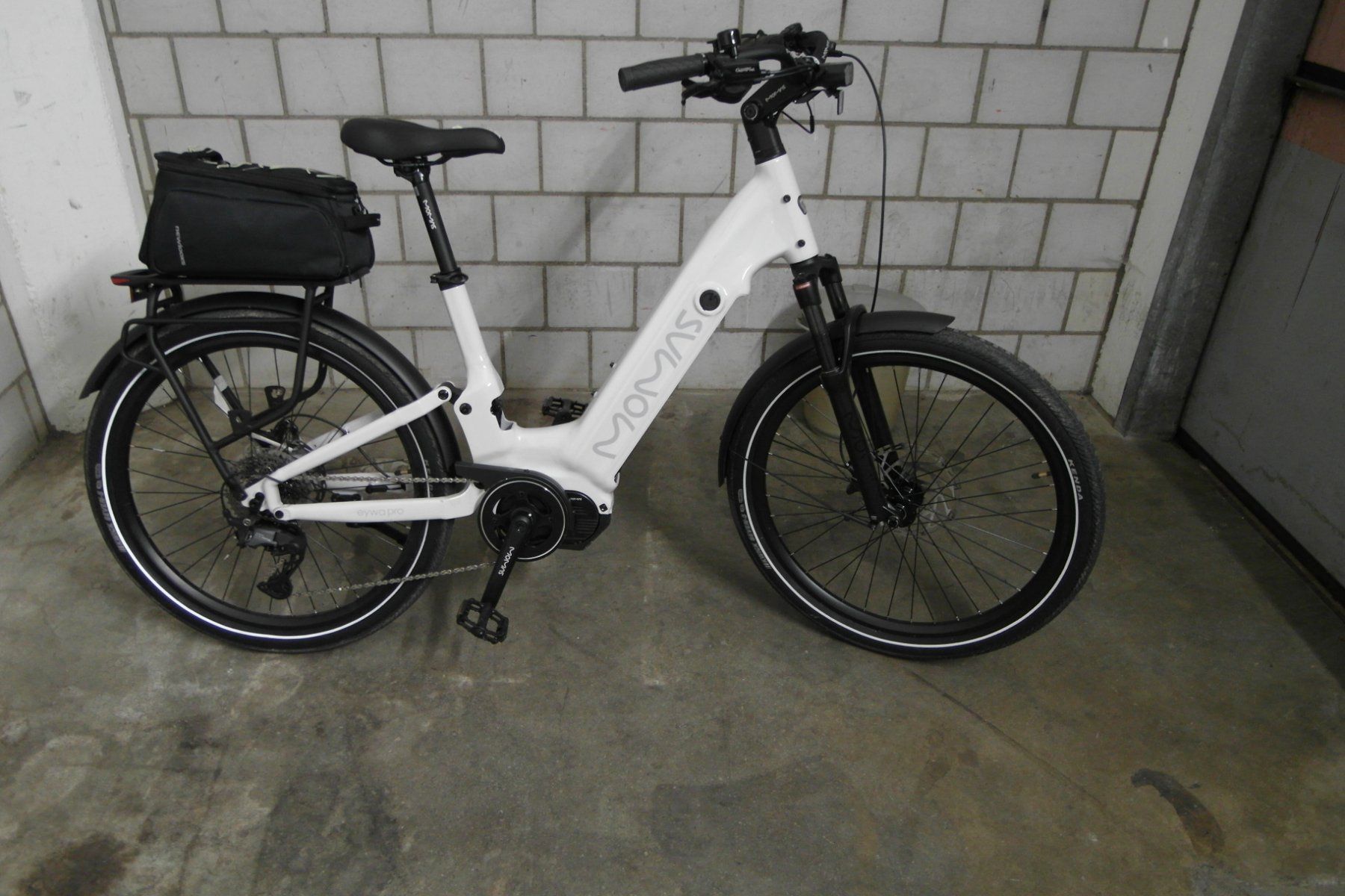 Momabikes Biciclette: Momas Eywa Pro E-Bike – Usato da Thun venduto da occasionvelothun