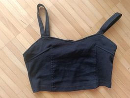 Schwarzes Crop Top mit Reissverschluss