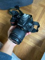 Nikon D5600 Kamera mit Zubehör (2 Objektive, Stativ, Tasche)
