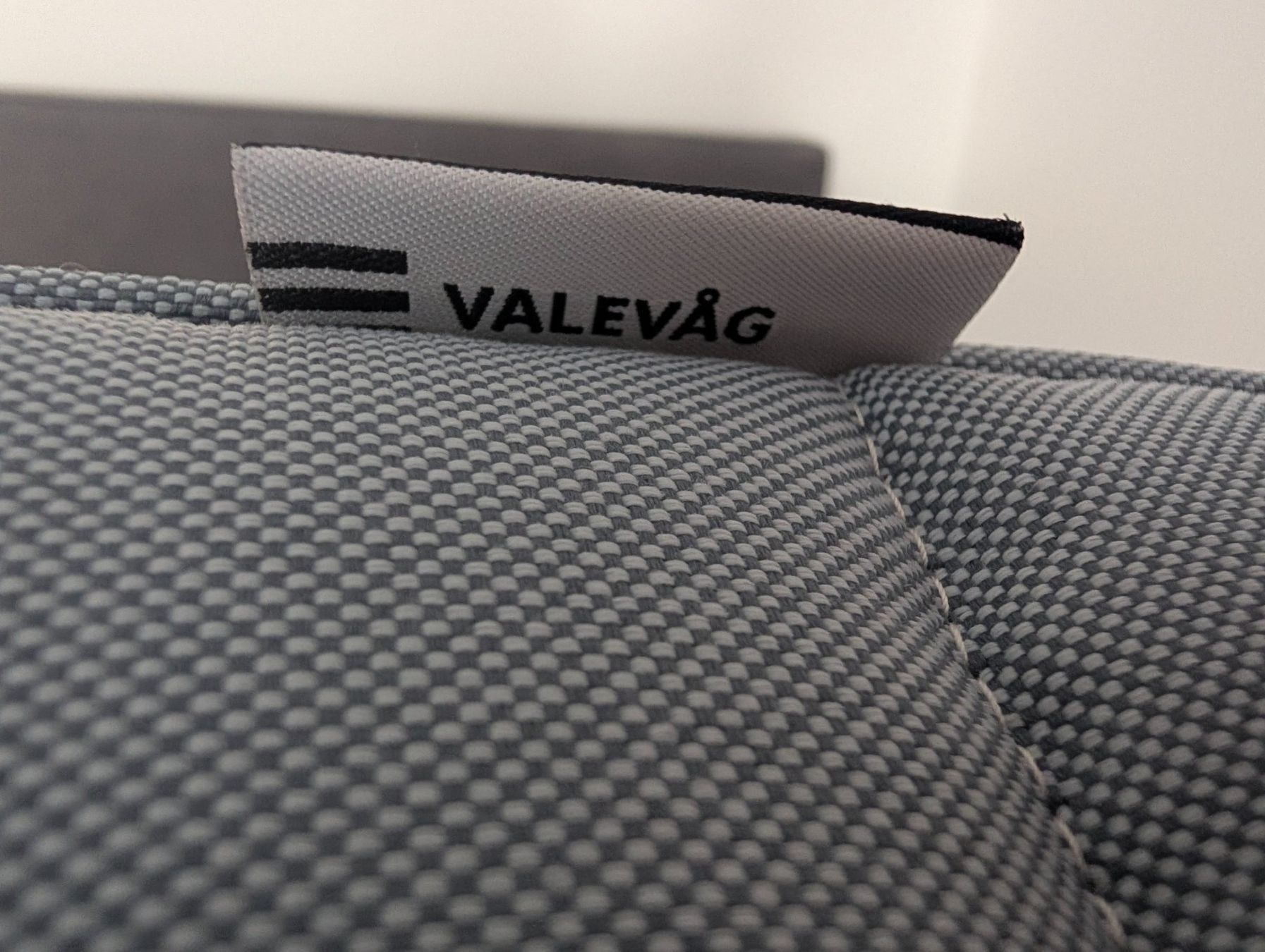 Ikea Betten: Doppelbett Boxspring grau Stoffbezug gebrauchter Zustand – Gebraucht aus Volketswil von manu-shop 1