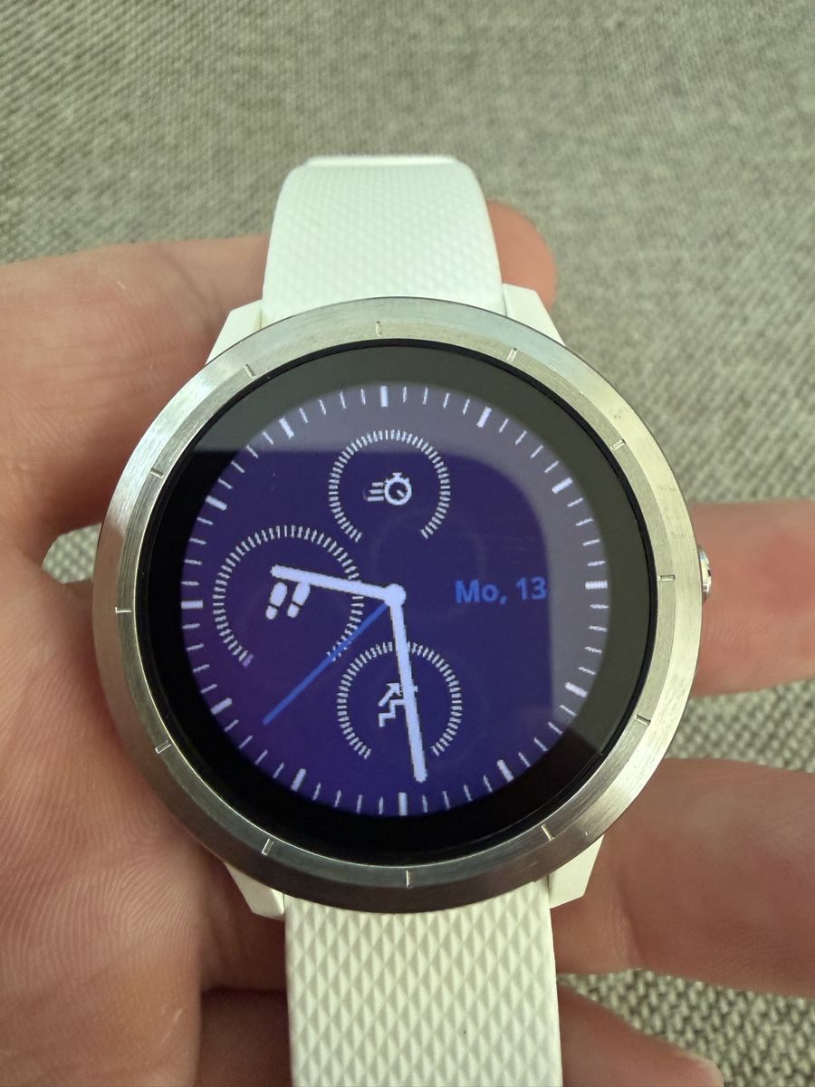 Garmin Smartwatch: Garmin vivoactive 3 weiss – Usato da Niederbipp venduto da yar_tf6f