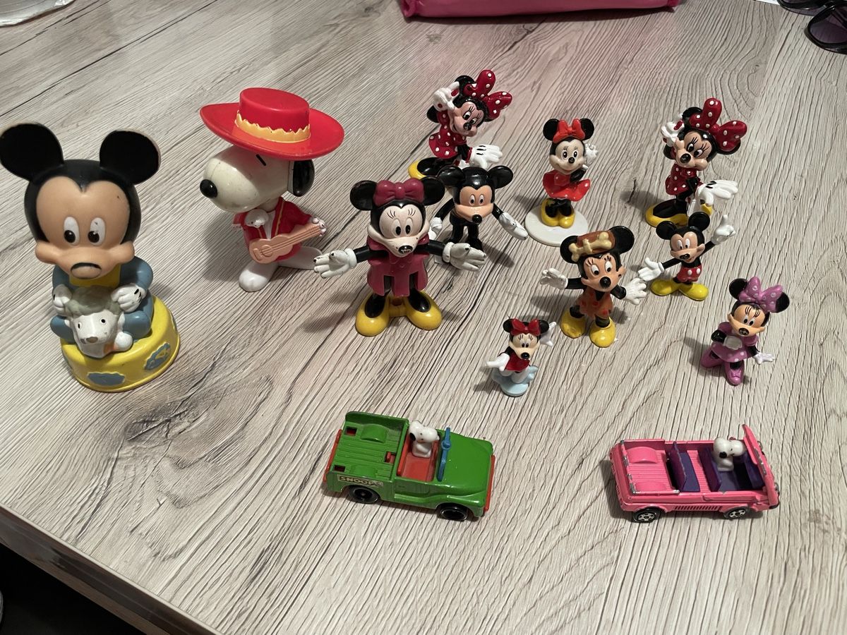Disney Tutte le decorazioni: Lots Figurines Mickey et Minnie et Snoopy – Usato da Le Grand-Saconnex venduto da sav_dfj7 5