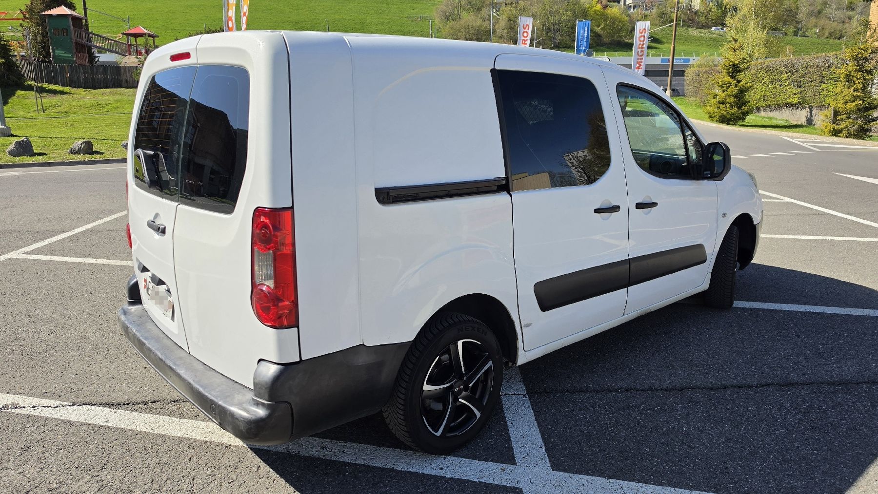 Peugeot Automobili: Peugeot Partner HDI Fourgon long, année 2011 – Usato da La Chaux-de-Fonds venduto da vil_7v6g 4