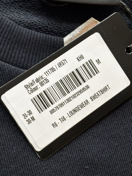 Armani Maglioni & Felpe: Neu EA7 Sweatshirt Gr. M marineblau Armani Loungewear – Nuovo e nell'imballaggio originale da Zürich venduto da engebrunau 1