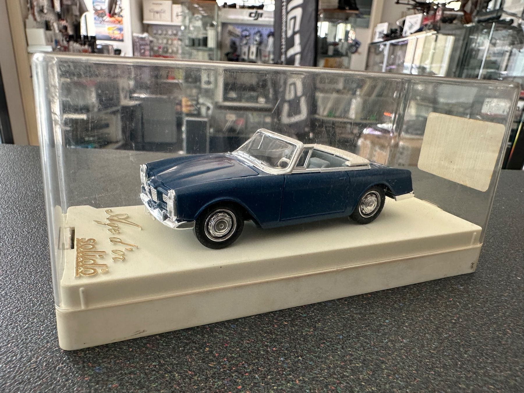Solido Modellini d'auto: Solido 1:43 Facel Vega Cabrio blu 1962 4516 – Usato da Chiasso venduto da Carrara-Modellismo 3