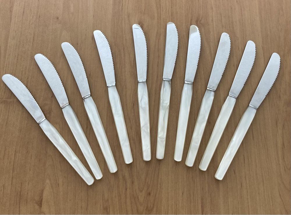 Marsvogel Tischwelle Tafelmesser 2er Set – Acryl In Perlmutt-Optik, Rostfrei