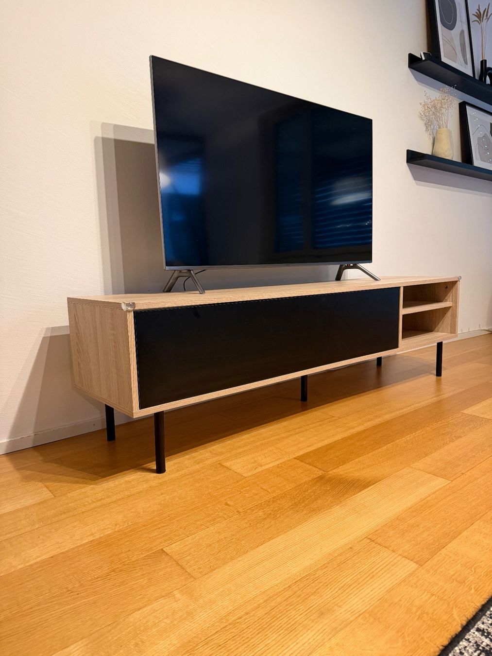 Livique TV Möbel: TV-Möbel – Gebraucht aus Männedorf von Zyg_m2rg 1