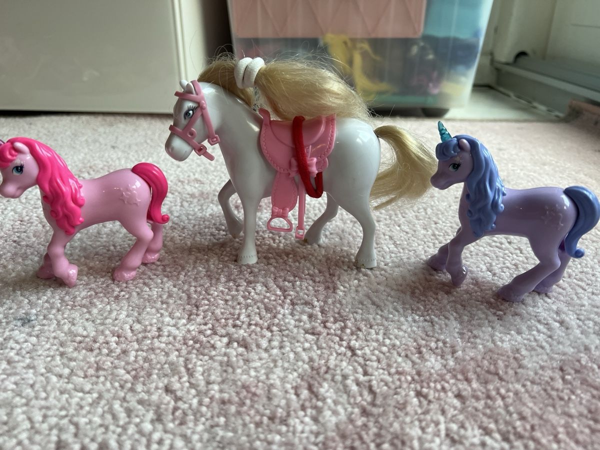 Bambole: Barbie Kinder Einhorn Pony – Usato da Oberglatt ZH venduto da ble_75jw 3