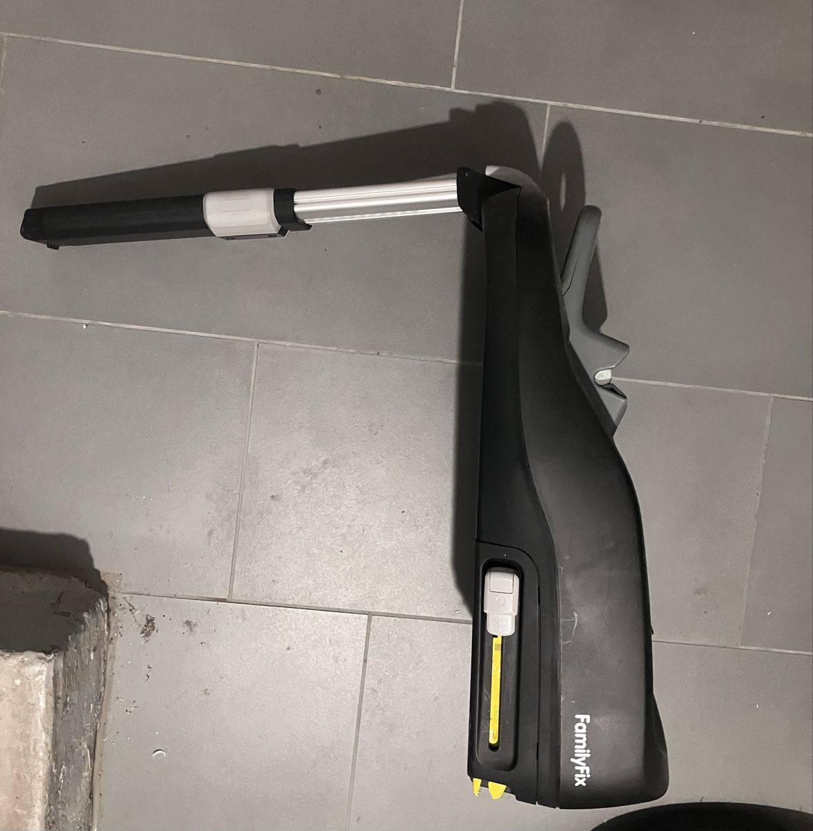 Maxi-Cosi Seggiolini per auto: Isofix base: Maxi cosi – Usato da Zürich venduto da sbesson 1