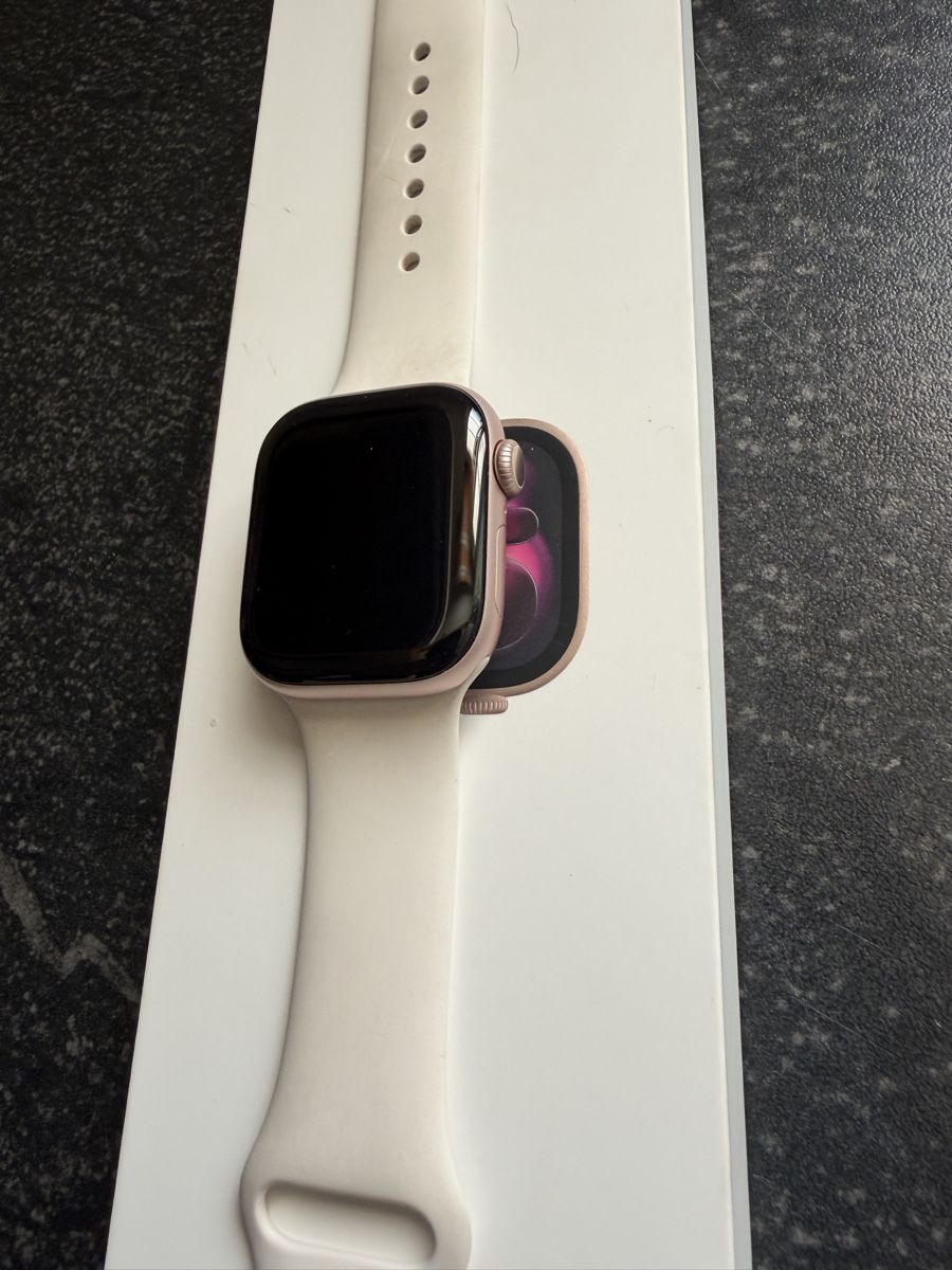 Apple Smartwatch: Apple Watch 11 42 mm wifi&cellular – Usato da Mühleberg venduto da Shindy14 1