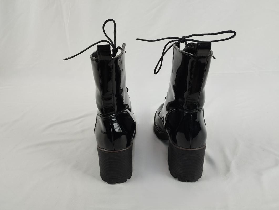 Rainbow Chaussures femmes: RAINBOW Stiefel Gr. 37 Lackoptik – D'occasion à Schübelbach par Restwert_Schubelbach 3