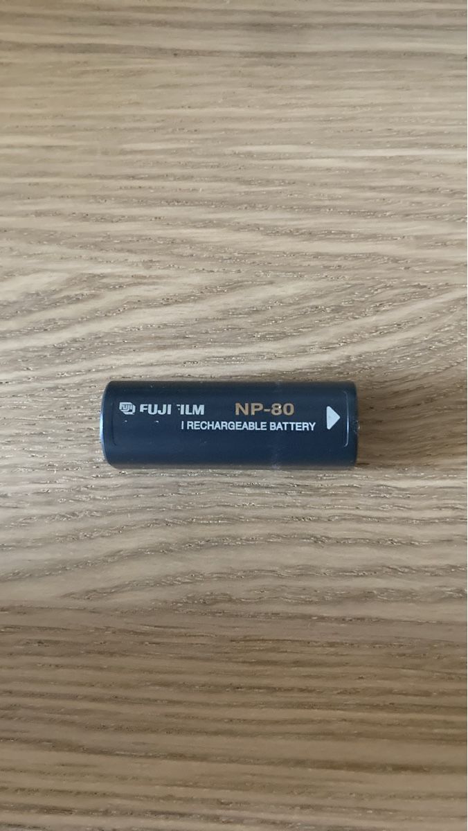 Fujifilm Batterie: Fujifilm NP-80 Rechargeable Battery – Usato da Bern venduto da Olblack