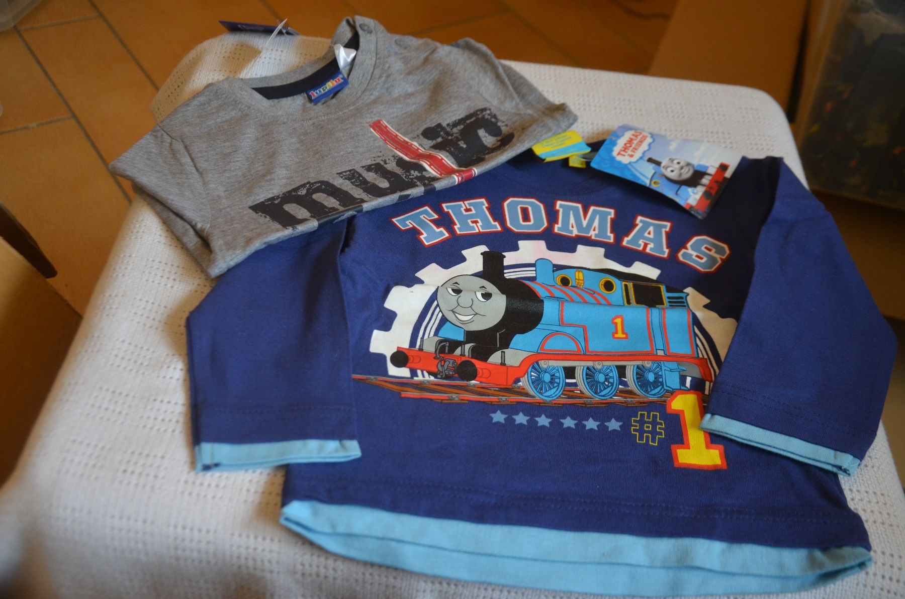 Pullover & Sweatshirts: TAILLE 92 - 2 SWEATSHIRT NEU – Neu und originalverpackt aus Chiasso von Dolly015