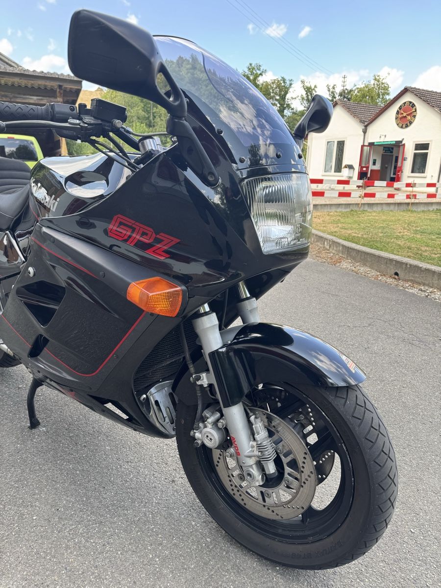 Kawasaki Strasse: Kawasaki GPZ 1000 RX Veteran – Gebraucht aus Andelfingen von werkstatt01 6