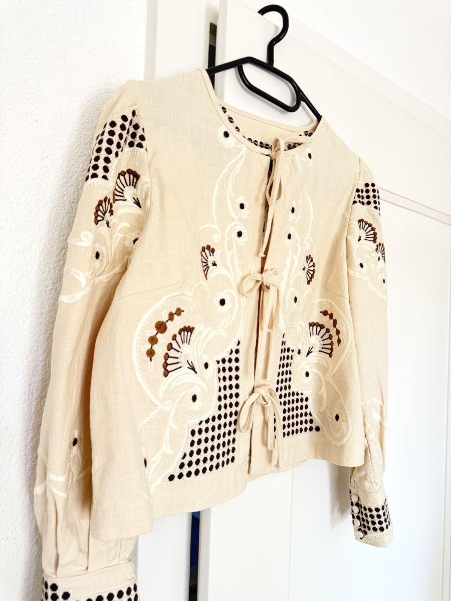 Camicette: Bestickte Bluse aus 100 % Baumwolle – Usato da Sion venduto da b2c1cat 1