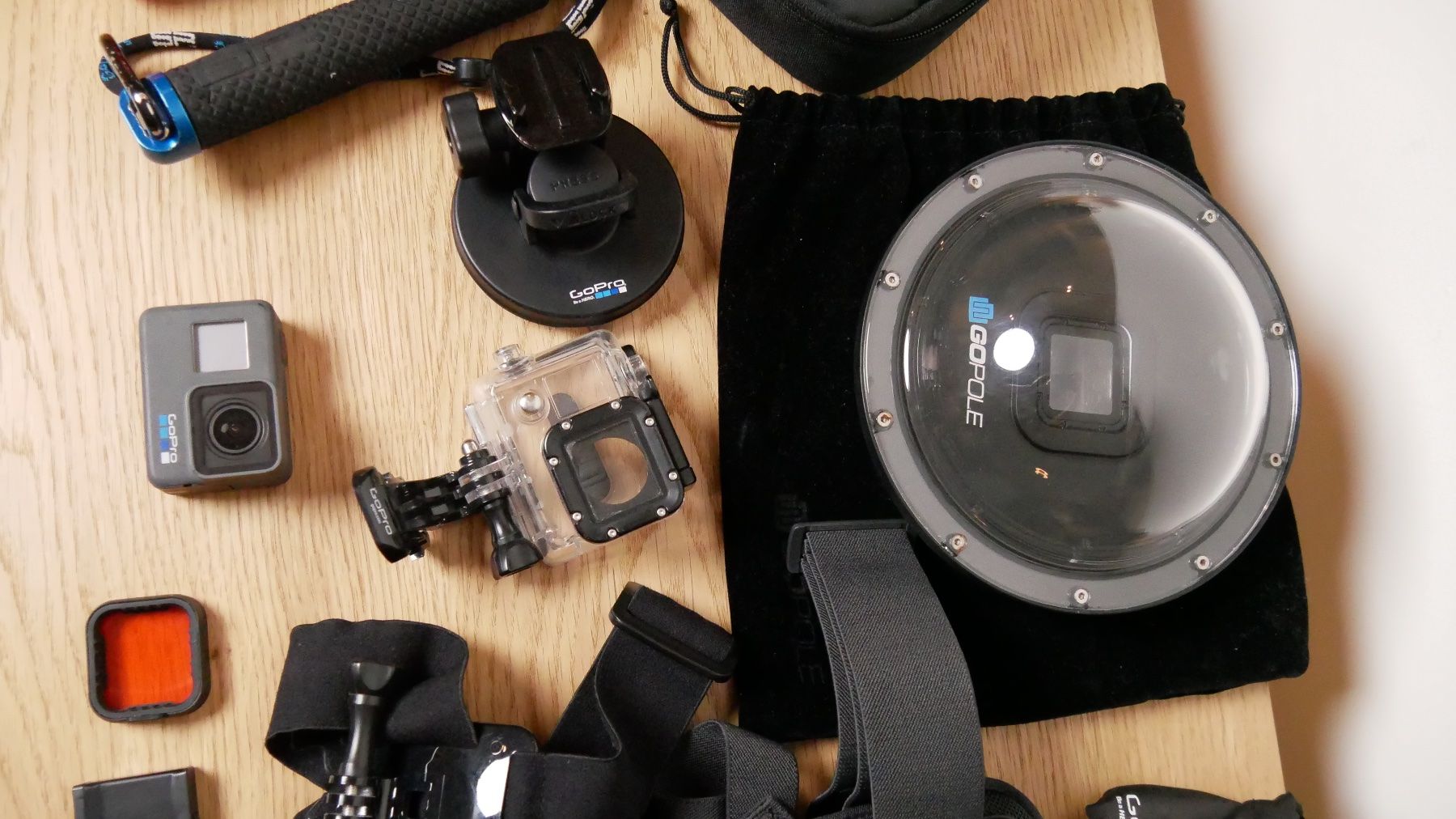 Gopro Action Cam: GoPro Hero 6 Set Accessoires Zubehör Bundle Remote ND Filter – Nuovo (secondo la descrizione) da Zürich venduto da julia_vina 2