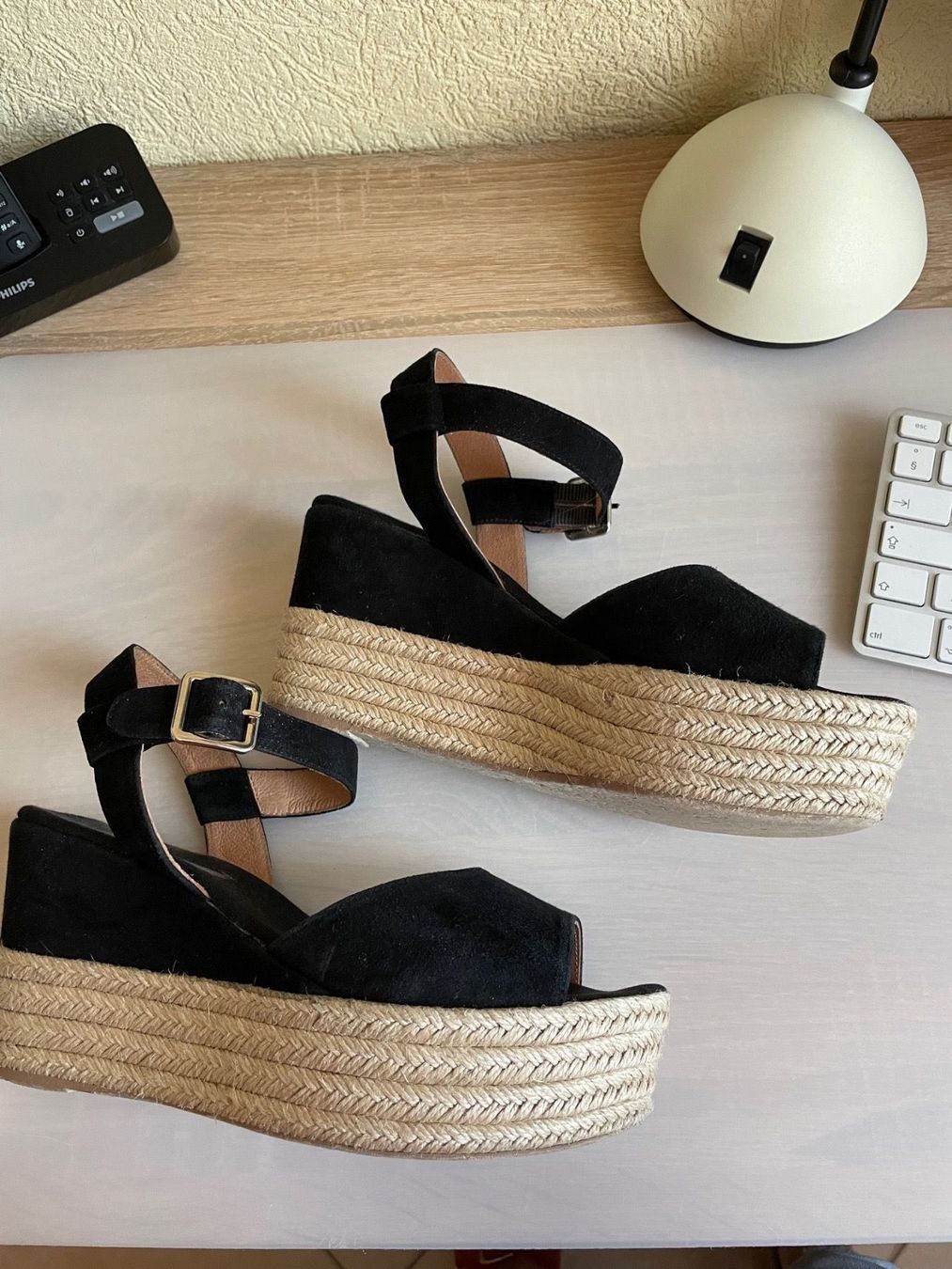 Damenschuhe: Sandales en cuir – Gebraucht aus Attalens von roronana