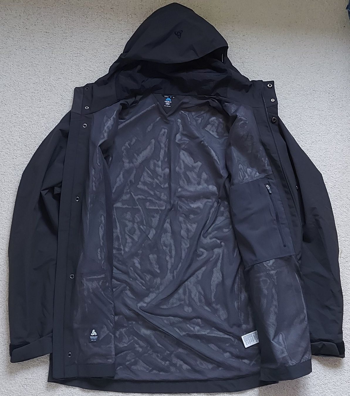 Giacche: Odlo: neue Regenjacke – Usato da Winterthur venduto da Mick77