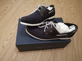 Neue Tommy Hilfiger Schuhe zu verkaufen.
