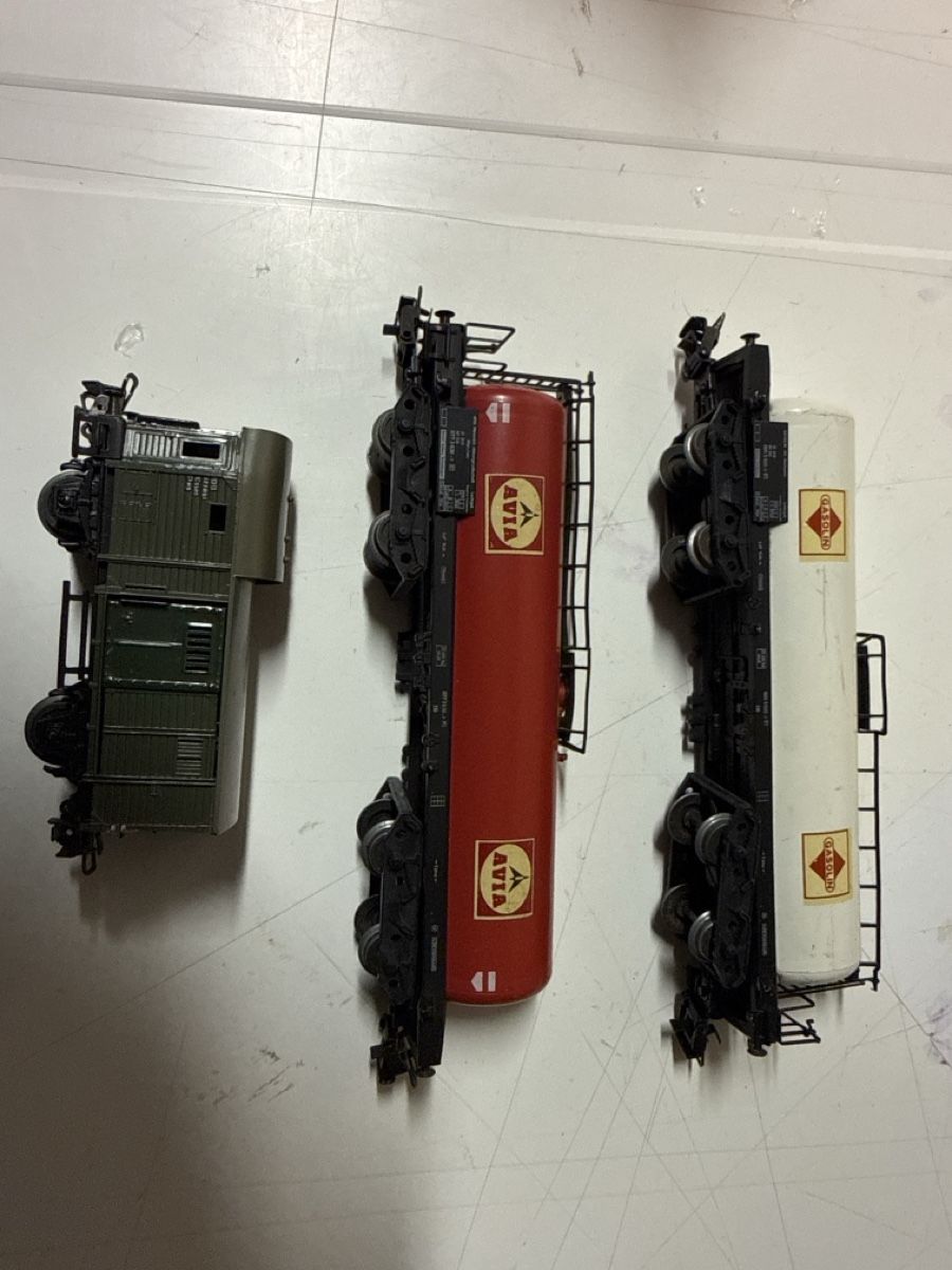 Modellini di ferrovie: Wagons miniatures, divers wagons et marques! – Usato da Troistorrents venduto da yan_7fk7 5