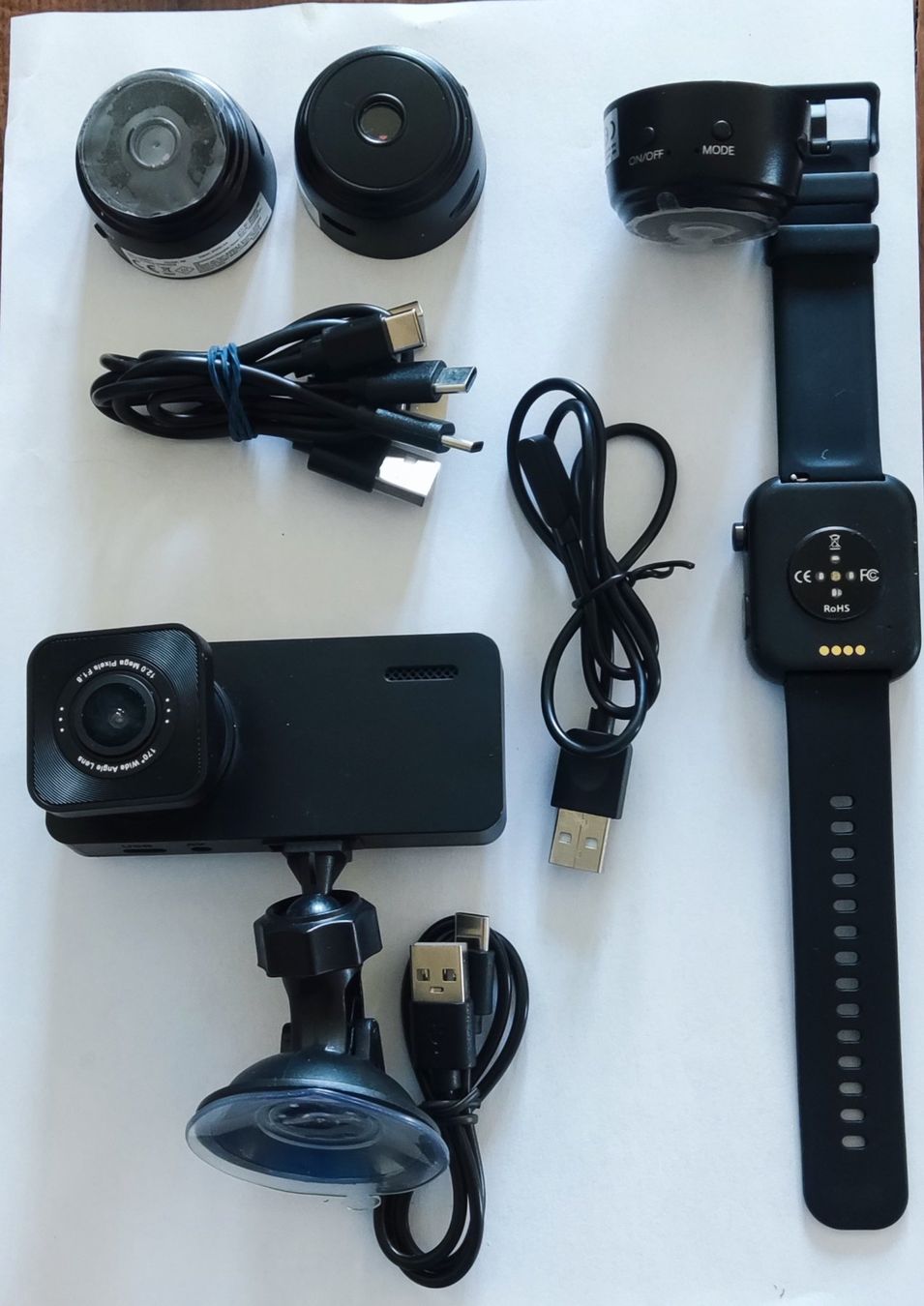 Videocamere: Lot caméra  + dashcam + montre – Usato da Le Mouret venduto da Serarien