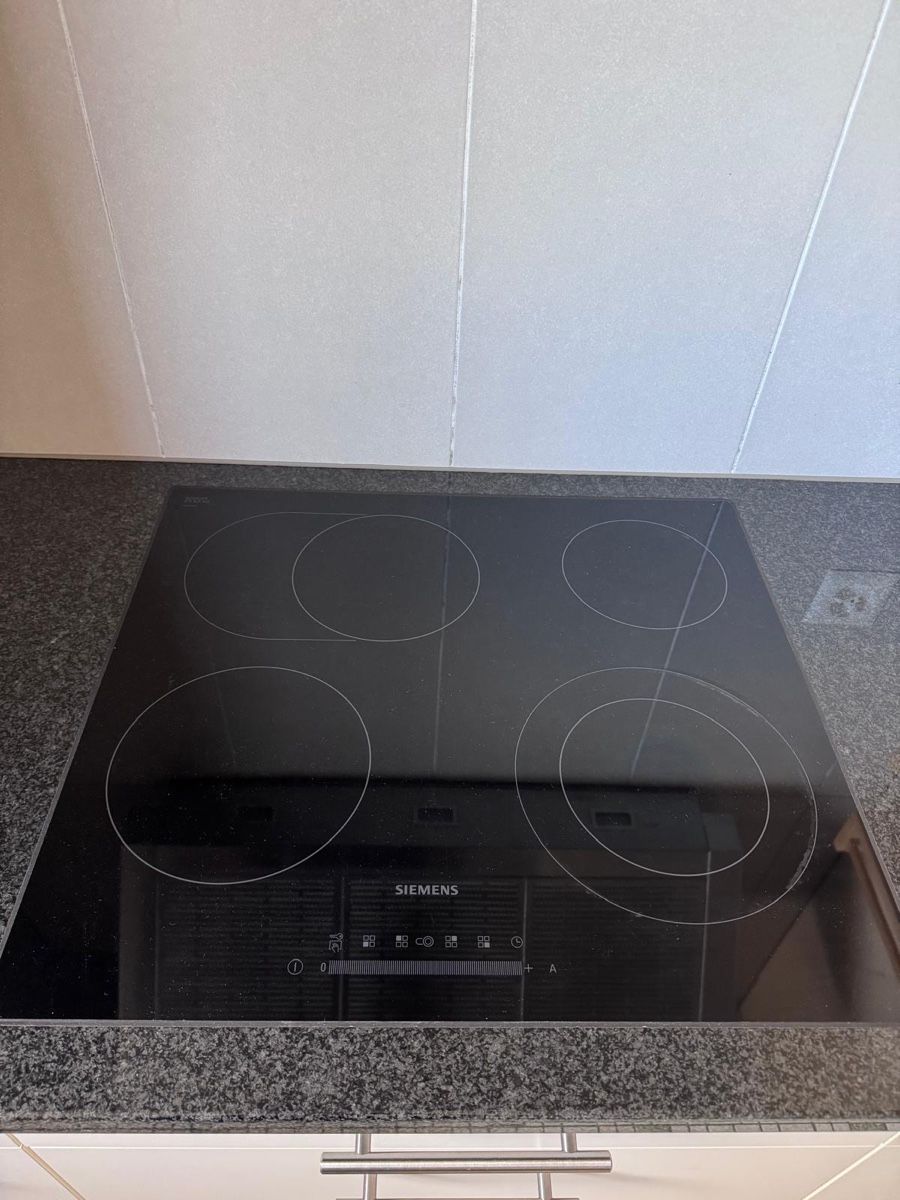 Cuisines complètes: Komplett Küche mit El Geräte – D'occasion à Cham par ABhome10 5