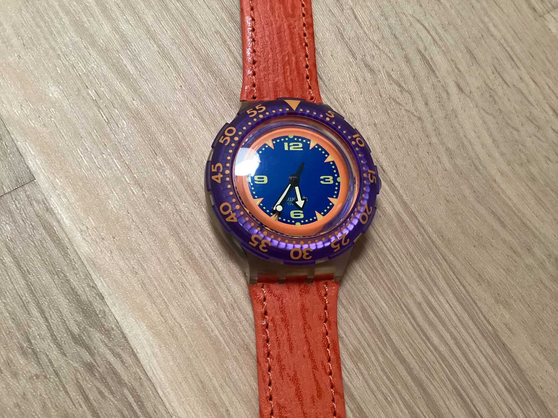 Swatch Uhren: Swatch Scuba 200 Red Island 1992 NEU. – Neu (gemäss Beschreibung) aus Flawil von Barschfreak 1