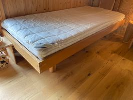 Bettrahmen ''' Unikat ''' Massivholz Buche mit Hüsler-Inhalt