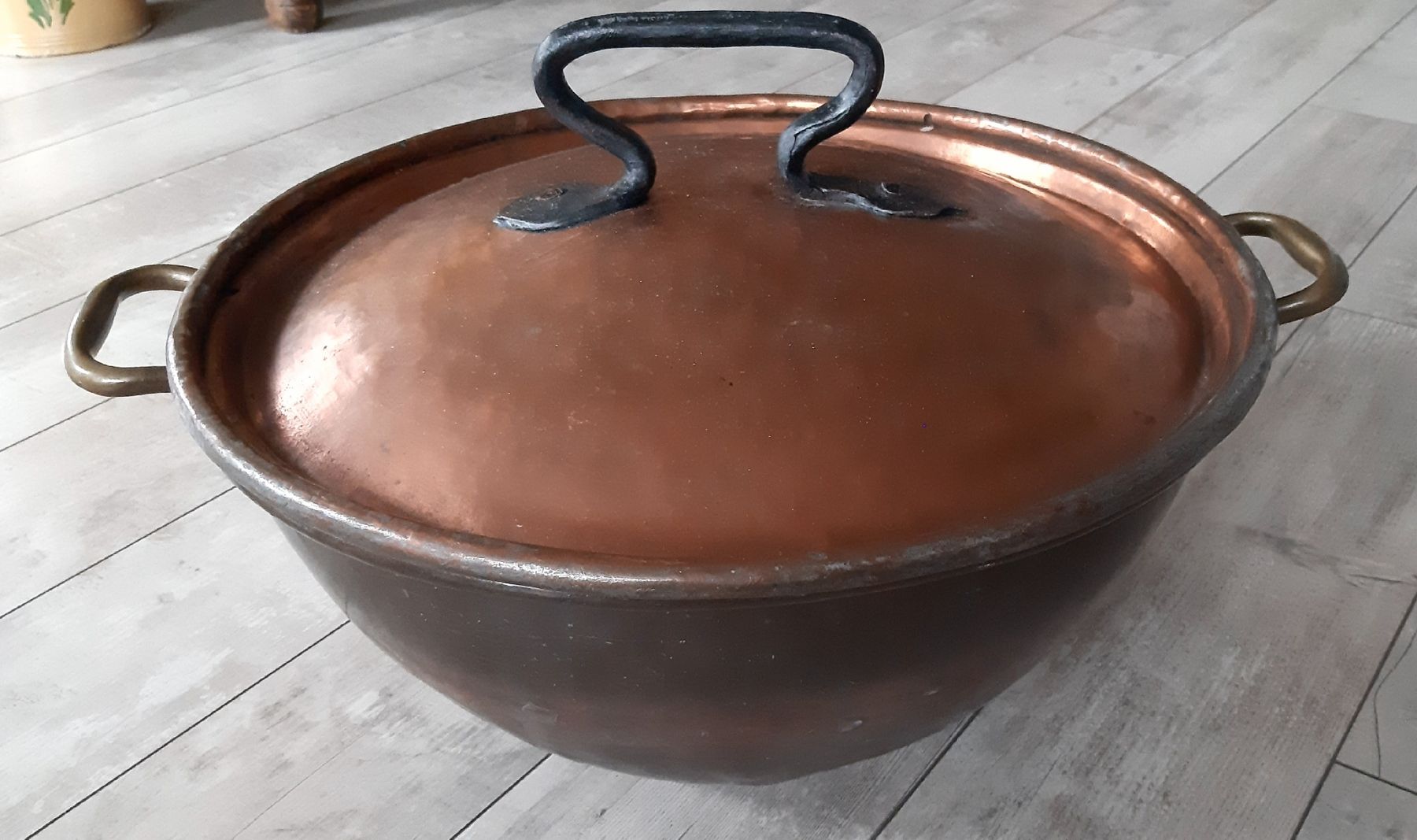 Pentole: Wunderbarer grosser Kupfertopf  - Topf  -  Schale mit Deckel – Usato da Tagelswangen venduto da BrigittaC01