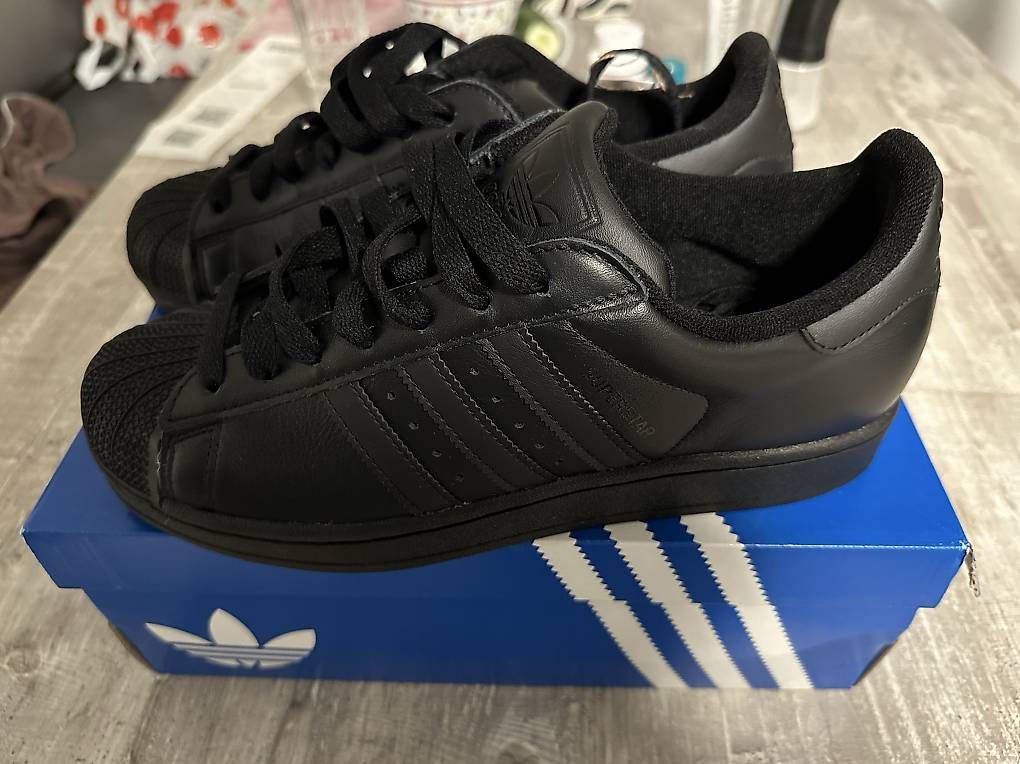 Scarpe da uomo: Adidas Superstar Sneaker – Nuovo e nell'imballaggio originale da Gunten venduto da Ikerpruden