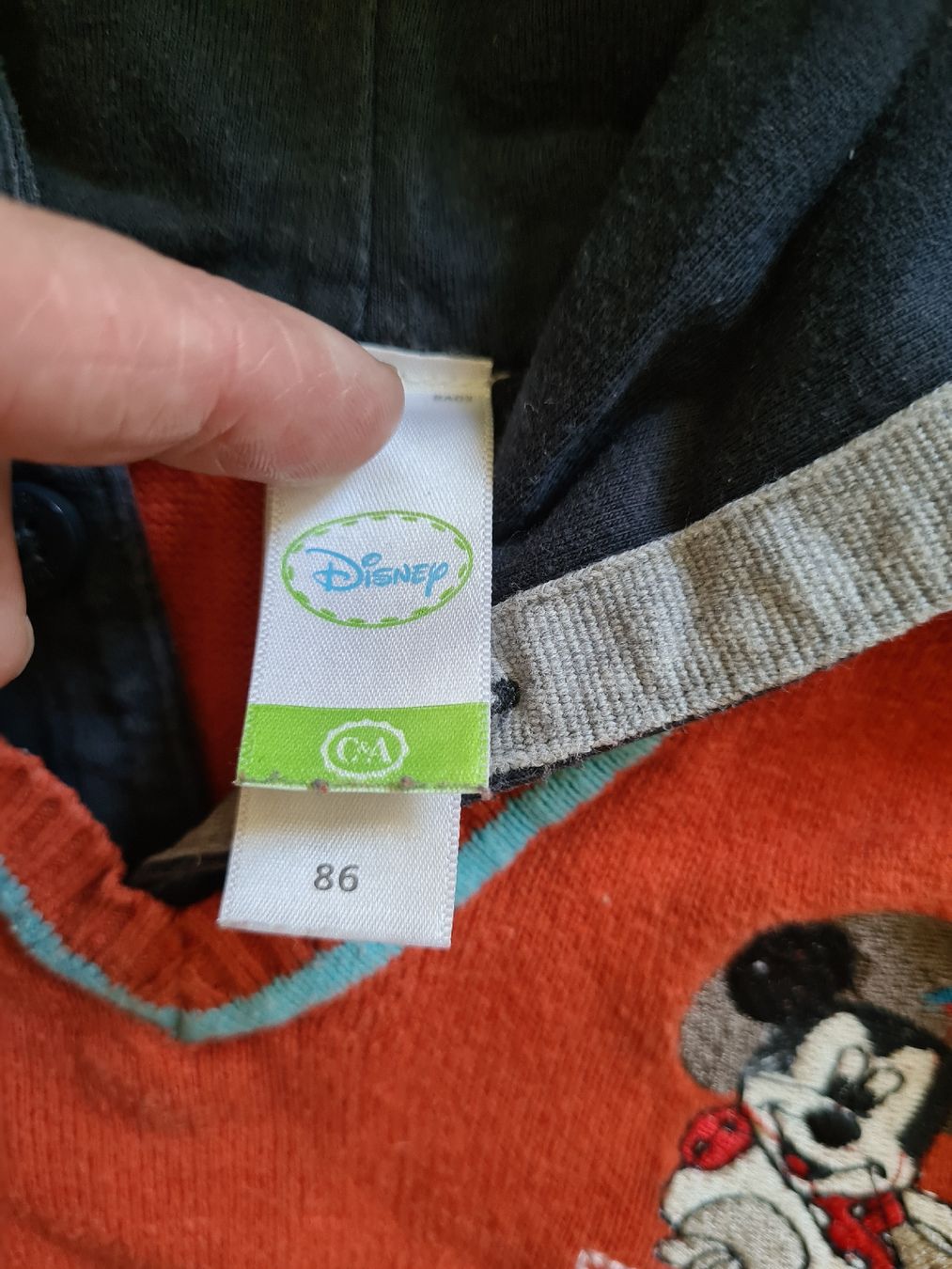 C&A Maglioni & Felpe: Disney Pullover mit Kapuze C&A Grösse 86 – Usato da Kriens venduto da Mirii91 2