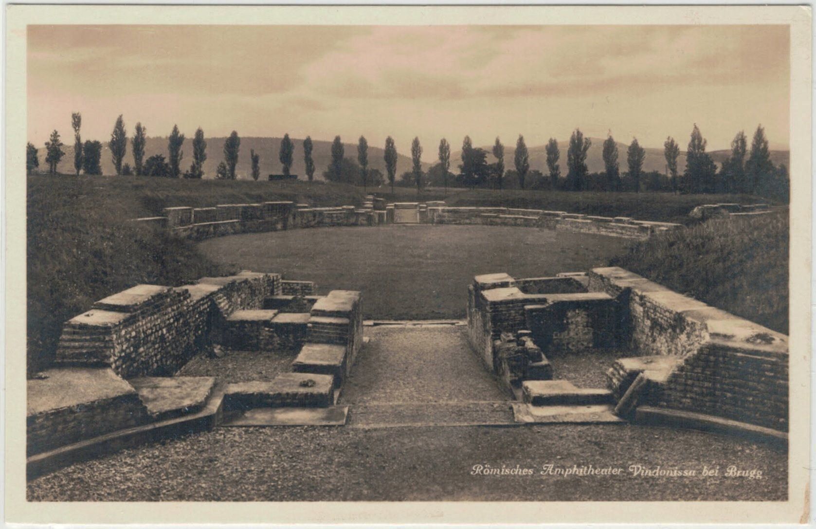Cartoline postali: AG 208 Vindinossa Römisches Amphitheater WINDISCH – Nuovo (secondo la descrizione) da Fribourg venduto da philafri