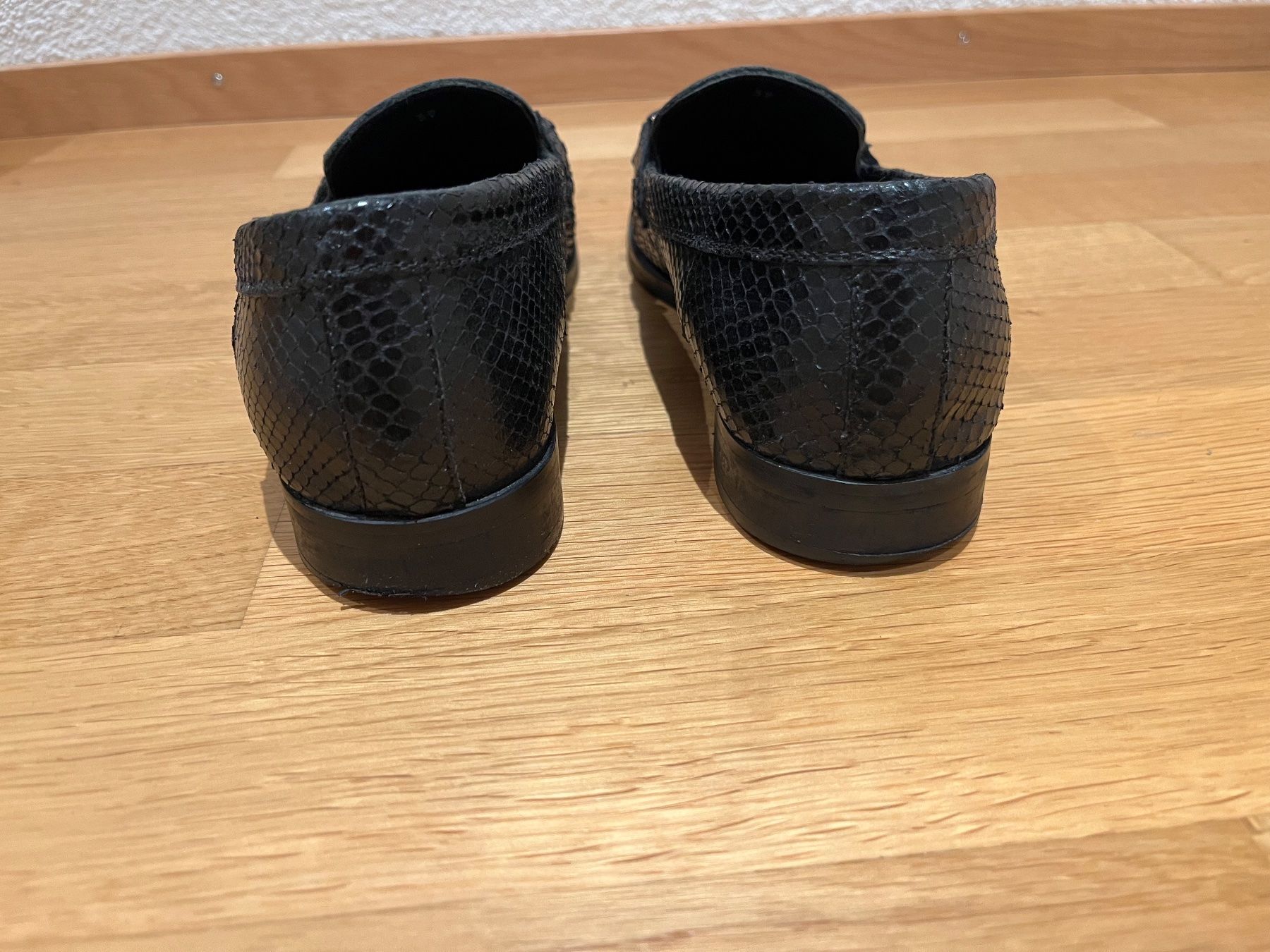 Scarpe da donna: Donna Carolina Leder Mokassin schwarz Gr39 – Usato da Wollerau venduto da bri_s9qv 2