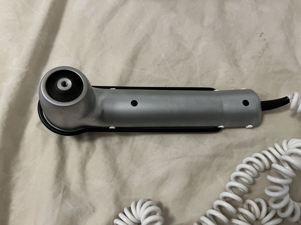 Novafon Dispositivi per massaggi: Novafon Pro Schallwellengerät – Usato da Zürich venduto da Gurly 3