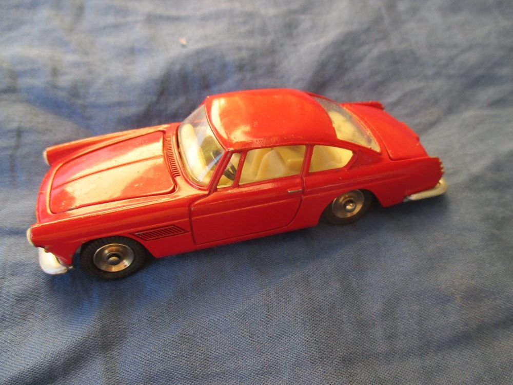Dinky Toys 515 Ferrari 250 GT Coupé - Modèle Ancien En Boite - Occasion