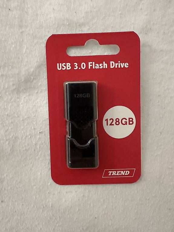 Chiavette USB: Trend USB-Stick 128 GB NEU – Nuovo e nell'imballaggio originale da Kriens venduto da SupiDupiDeal