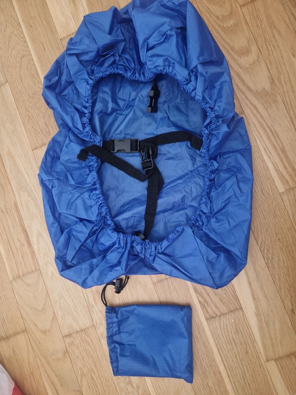 Rucksäcke: Rucksack Regenhülle Gr. M – Neu (gemäss Beschreibung) aus Buttwil von SabrinaA03