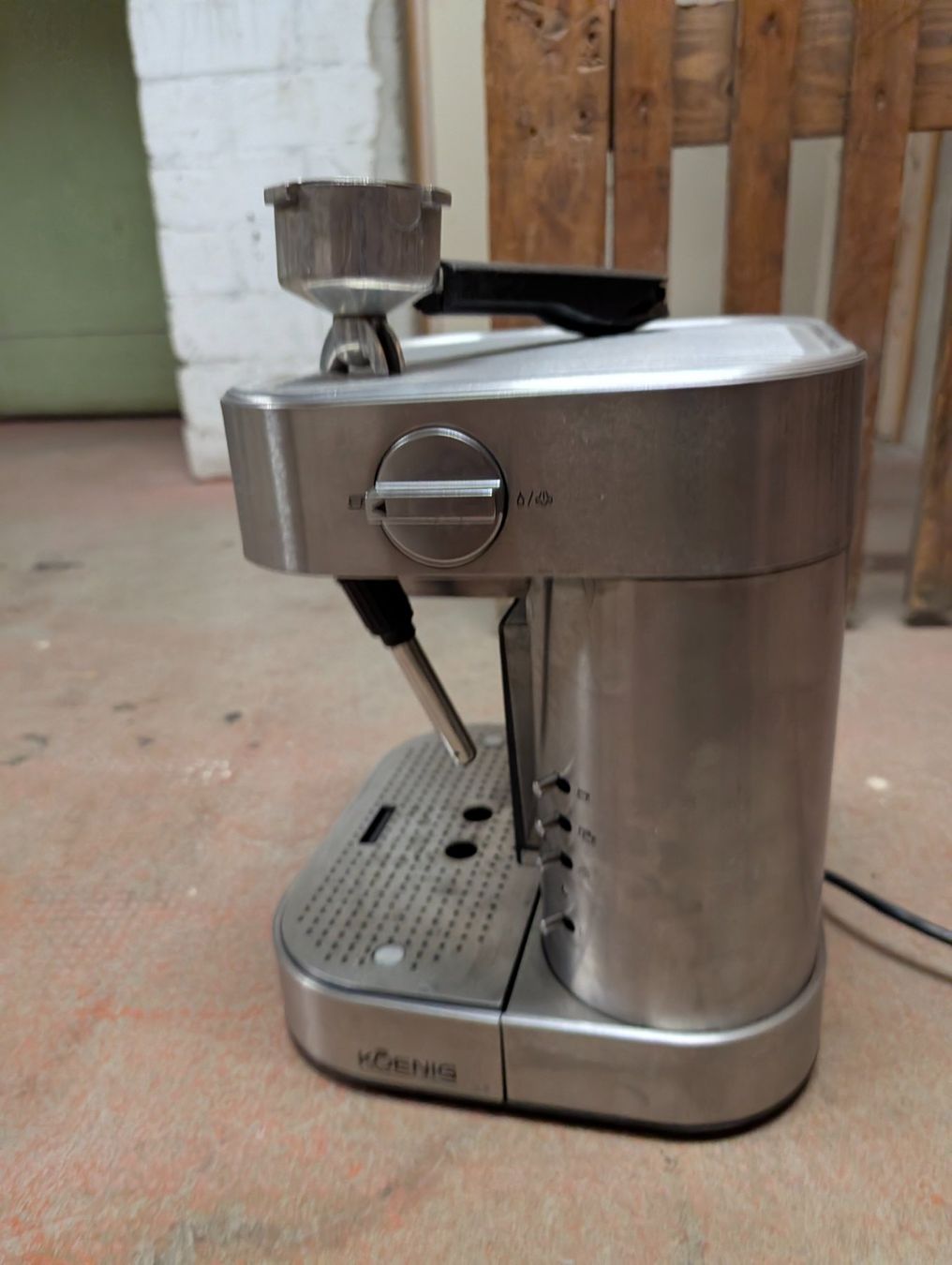 König Machines à café & Machines à expresso: Kaffeemaschine DEFEKT – D'occasion à Basel par BICICLETTISTA 3