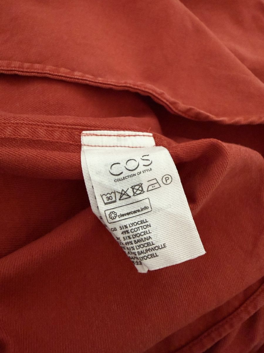 Cos Camicie: COS - Vibrand Red Shirt – Usato da Zürich venduto da valentin.abend 4