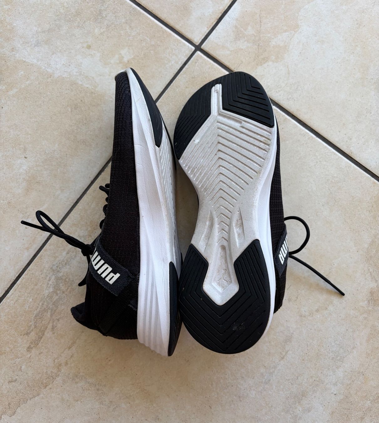 Puma Damenschuhe: Puma Laufschuhe schwarz Grösse 38 – Gebraucht aus Brüttisellen von Fabiii.st 2