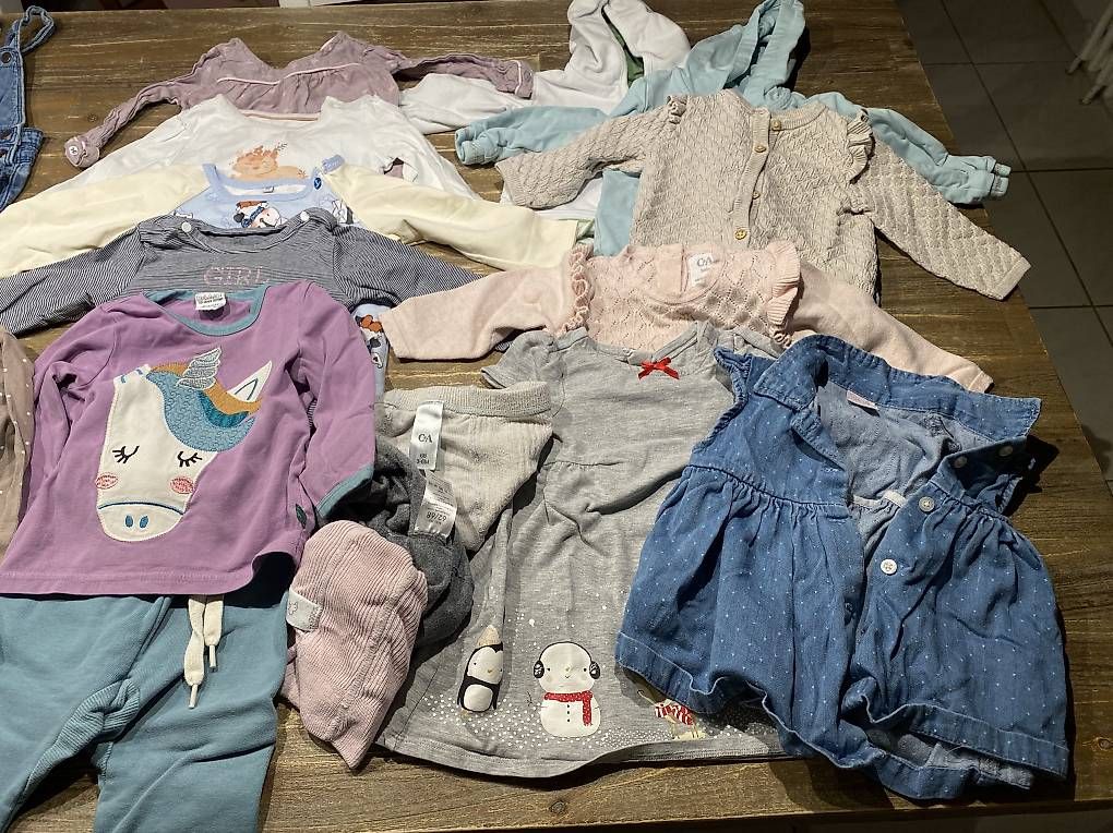 Lotti & Set di vestiti: Mädchen Babykleiderset Grösse 68 – Usato da Brugg AG venduto da katinka0714