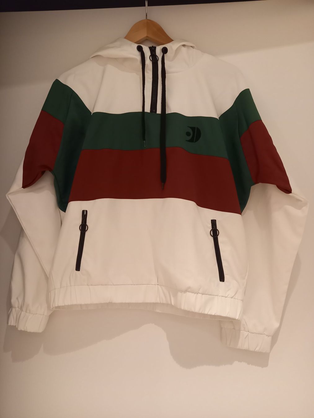 Giacche: Windjacke / Hoodie – Usato da Kaltbrunn venduto da floscuculis