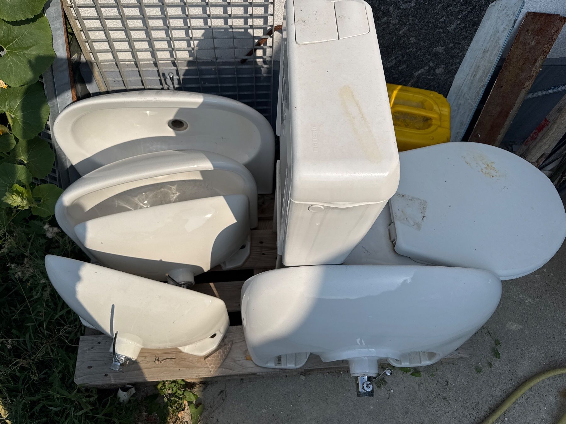 Laufen WC: LAVABO, WC – Usato da Orpund venduto da dizi.98 1