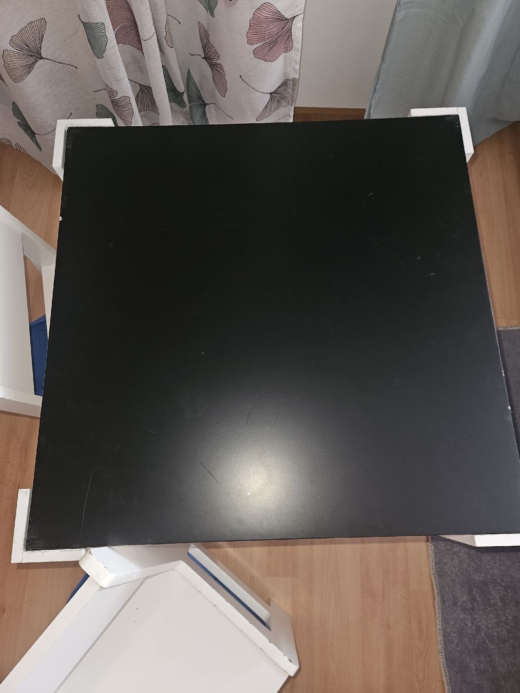 Set di tavolo e panche: Kindertisch mit Stühlen – Usato da Oberwil BL venduto da blackdiamond14 3