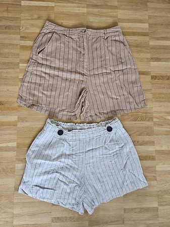 2 kurze Nadelstreifen Hosen Leinen
