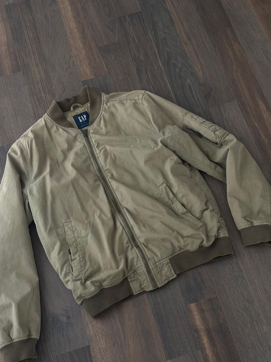 Gap Giacche: Gap Bomber Jacke in Grün, Grösse S – Usato da Mörschwil venduto da ReLuxeAtelier