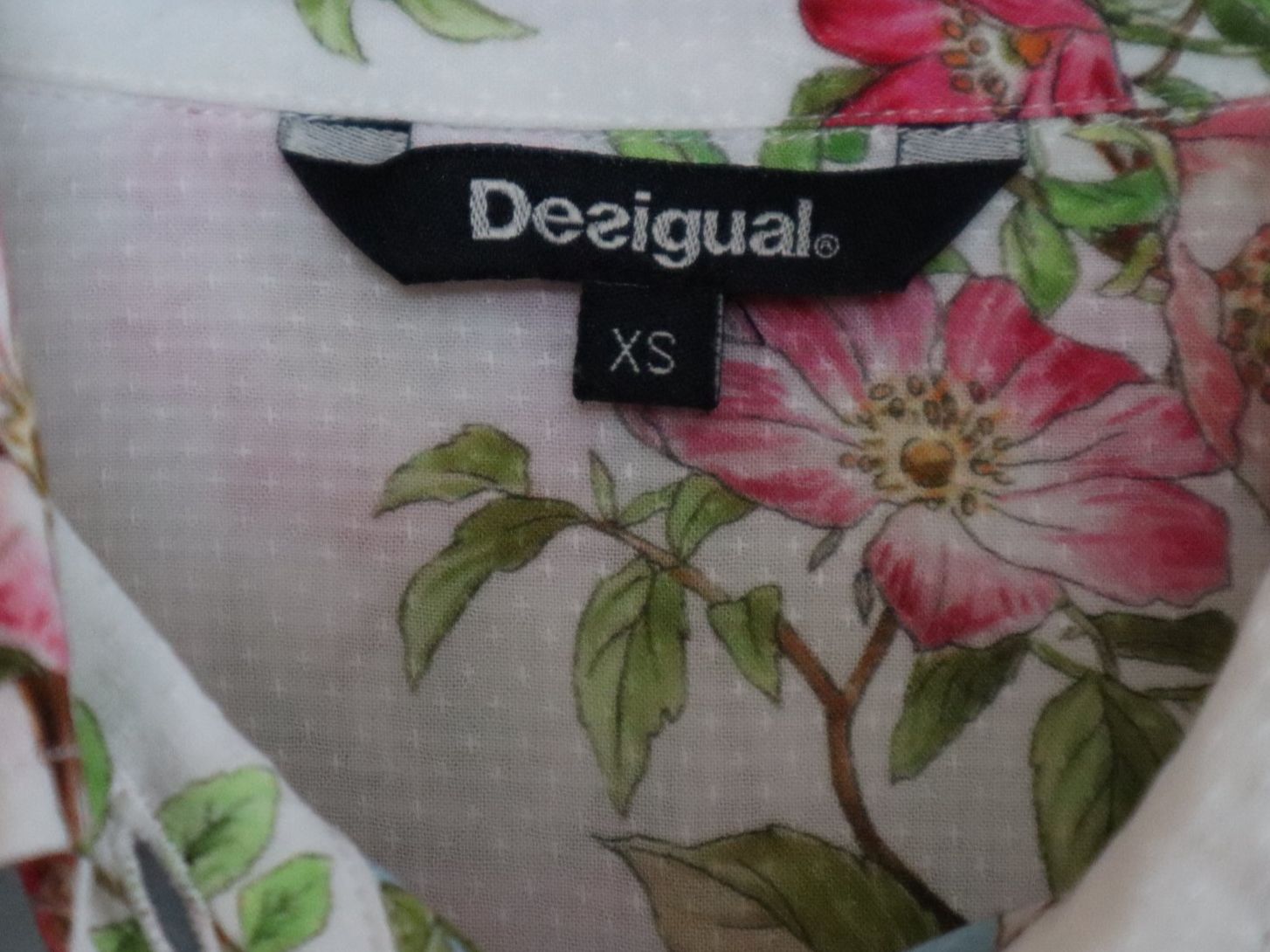 Desigual Chemisiers: schöne Bluse, Desigual, XS – D'occasion à Wattwil par diamant1 3