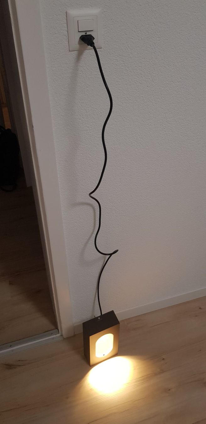 Lampen: LED Aussenwandleuchte Anthrazit mit Kabel und Stecker – Gebraucht aus Winterthur von ScooterBE 3