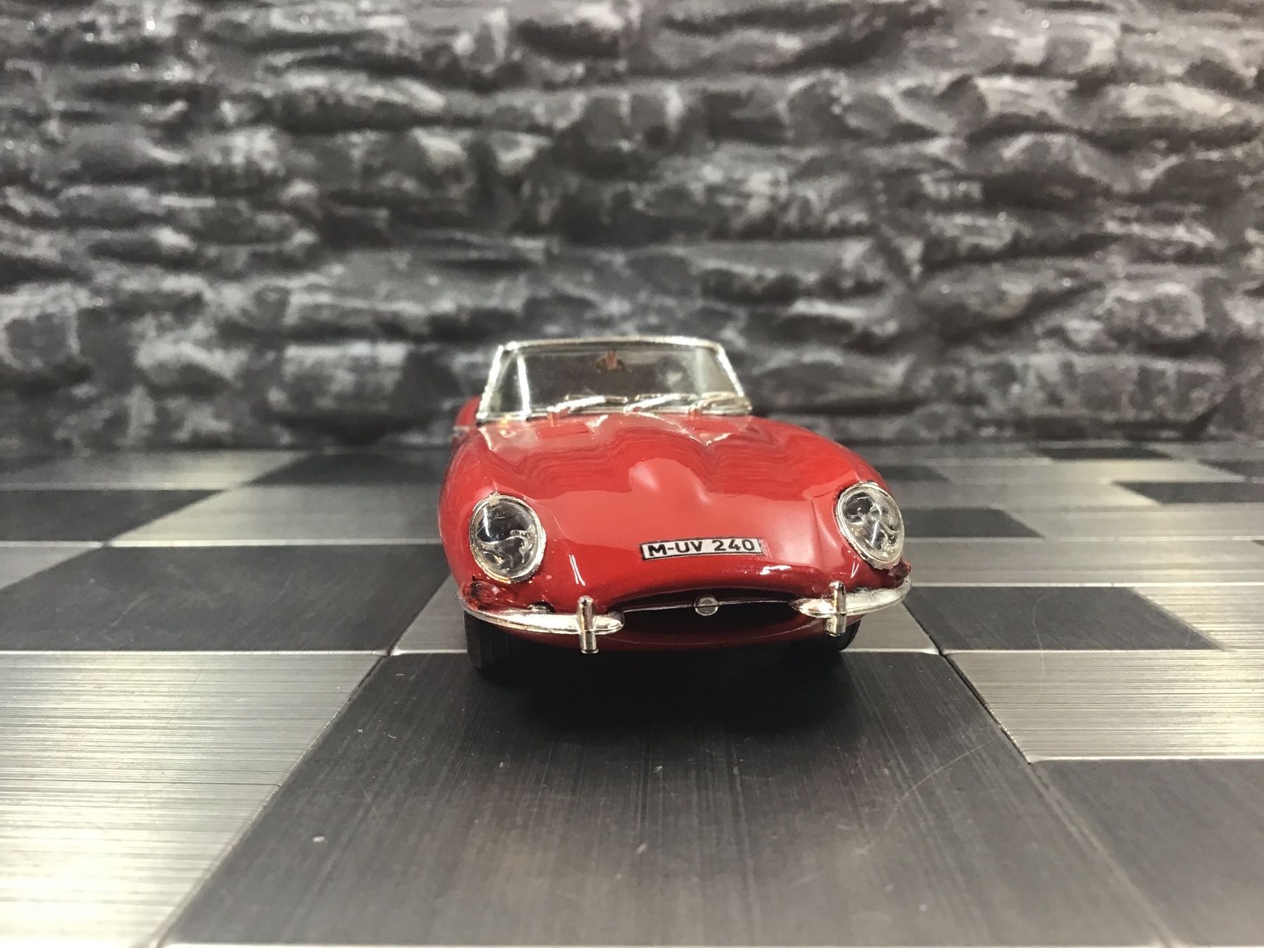 Jaguar Modellini d'auto: JAGUAR MODEL BOX 1:43 – Usato da Männedorf venduto da Spezial-Modelle 1